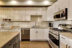 2919 N Southport Ave, Chicago, IL 60657 - Photo 7