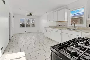 403 Prairie Ave, Calumet City, IL 60409 - Photo 11