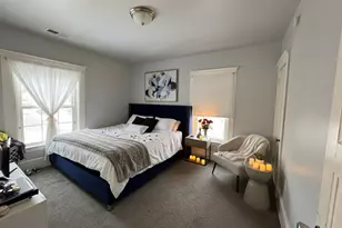 481 Division St, Elgin, IL 60120 - Photo 5