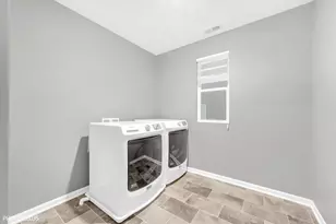 442 S Dollinger Dr, Romeoville, IL 60446 - Photo 33