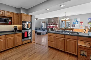 6606 Silver Lake Rd, Cary, IL 60013 - Photo 9