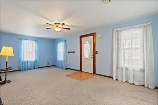 11824 Prairie Ave, Hebron, IL 60034 - Photo 5