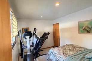 9013 Oriole Ave, Morton Grove, IL 60053 - Photo 13