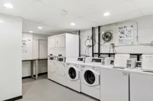 1060 W Hollywood Ave, Chicago, IL 60660 - Photo 19