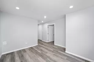 13228 S Rhodes Ave, Chicago, IL 60827 - Photo 11