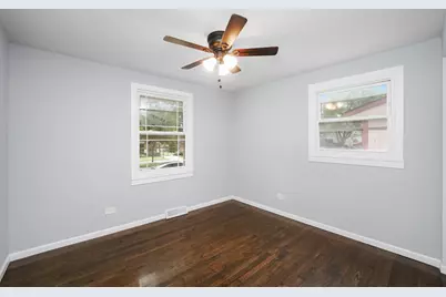 13228 S Rhodes Avenue, Chicago, IL 60827 - Photo 9