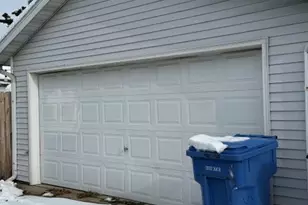 5710 N Karlov Ave, Chicago, IL 60646 - Photo 9