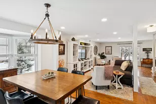 52 White Oak Cir, Saint Charles, IL 60174 - Photo 17