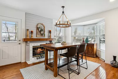 52 White Oak Circle, Saint Charles, IL 60174 - Photo 5