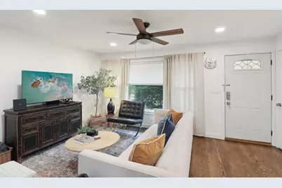 3008 N Spaulding Avenue, Chicago, IL 60618 - Photo 3