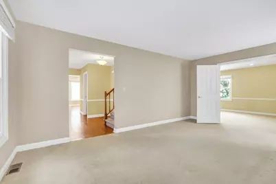 1000 Cumberland Lane, Buffalo Grove, IL 60089 - Photo 7