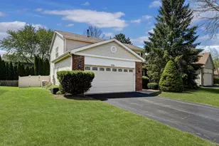 1000 Cumberland Ln, Buffalo Grove, IL 60089 - Photo 3