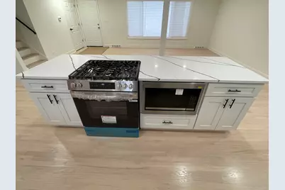 916 E 168th Street, South Holland, IL 60473 - Photo 11