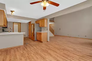 936 Treeline Ct, Lockport, IL 60441 - Photo 5