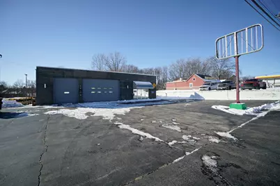 2045 W Galena Avenue, Freeport, IL 61032 - Photo 3