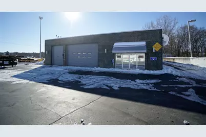 2045 W Galena Avenue, Freeport, IL 61032 - Photo 1