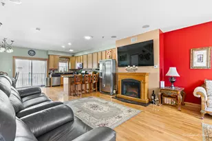 183 N East River Rd, Des Plaines, IL 60016 - Photo 5