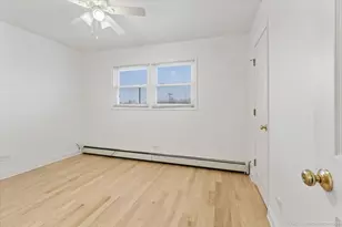 7121 W 110th St, Worth, IL 60482 - Photo 15