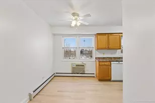 7121 W 110th St, Worth, IL 60482 - Photo 7