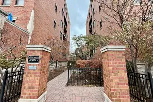 2811 N Bell Ave, Chicago, IL 60618 - Photo 3