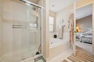 2750 Langley Cir, Glenview, IL 60026 - Photo 11