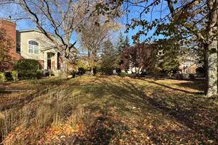 2750 Langley Cir, Glenview, IL 60026 - Photo 21