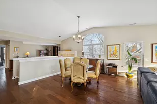 2750 Langley Cir, Glenview, IL 60026 - Photo 17