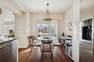 2750 Langley Cir, Glenview, IL 60026 - Photo 5