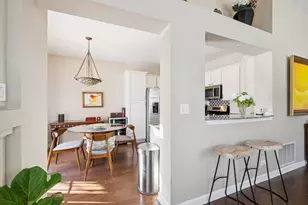 2750 Langley Cir, Glenview, IL 60026 - Photo 7