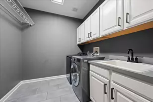 5N587 Prairie Springs Dr, Saint Charles, IL 60175 - Photo 19