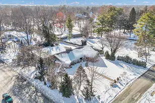 22 Greencroft Dr, Champaign, IL 61821 - Photo 79