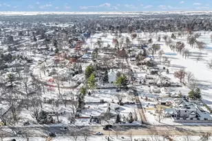 22 Greencroft Dr, Champaign, IL 61821 - Photo 11