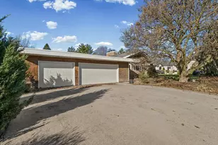 22 Greencroft Dr, Champaign, IL 61821 - Photo 63