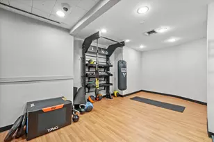 211 E Ohio St, Chicago, IL 60611 - Photo 33