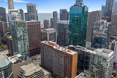 211 E Ohio Street #2707, Chicago, IL 60611 - Photo 41