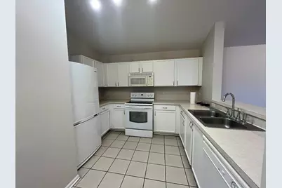 1127 Silverstone Drive #1127, Carpentersville, IL 60110 - Photo 13