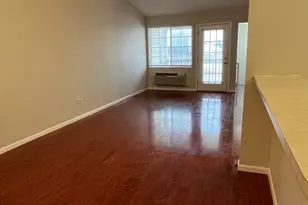 1127 Silverstone Dr, Carpentersville, IL 60110 - Photo 5