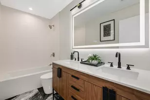 6207 N Hiawatha Ave, Chicago, IL 60646 - Photo 7