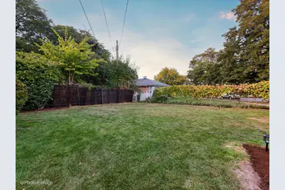 6207 N Hiawatha Avenue, Chicago, IL 60646 - Photo 23