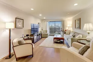 2020 Chestnut Ave, Glenview, IL 60025 - Photo 5