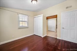 1009 Assell Ave, Aurora, IL 60505 - Photo 13