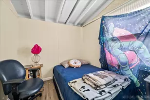 1009 Assell Ave, Aurora, IL 60505 - Photo 3