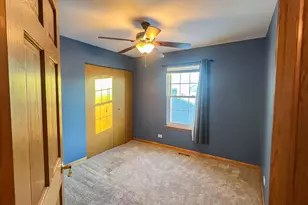 2809 Forestview Dr, Carpentersville, IL 60110 - Photo 13