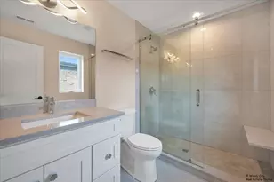 7715 W Balmoral Ave, Chicago, IL 60656 - Photo 25