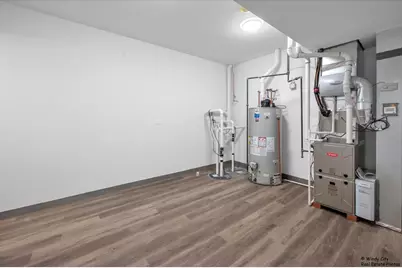 7715 W Balmoral Avenue, Chicago, IL 60656 - Photo 37