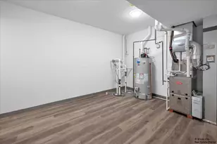 7715 W Balmoral Ave, Chicago, IL 60656 - Photo 37