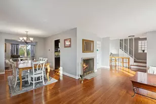 8646 E Prairie Rd, Skokie, IL 60076 - Photo 5