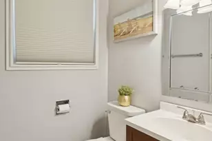 8646 E Prairie Rd, Skokie, IL 60076 - Photo 13