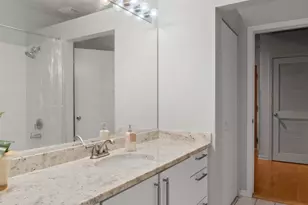 360 W Illinois St, Chicago, IL 60654 - Photo 15