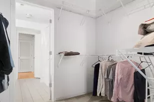 360 W Illinois St, Chicago, IL 60654 - Photo 11